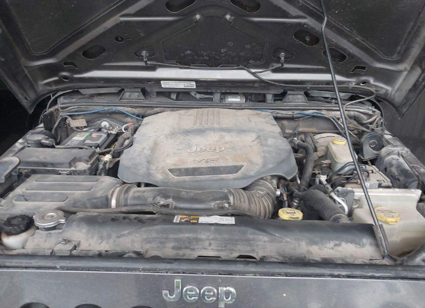 Photo 10 of 2014 Jeep Wrangler UNLIMITED SPORT (VIN 1C4BJWDG8EL243464)