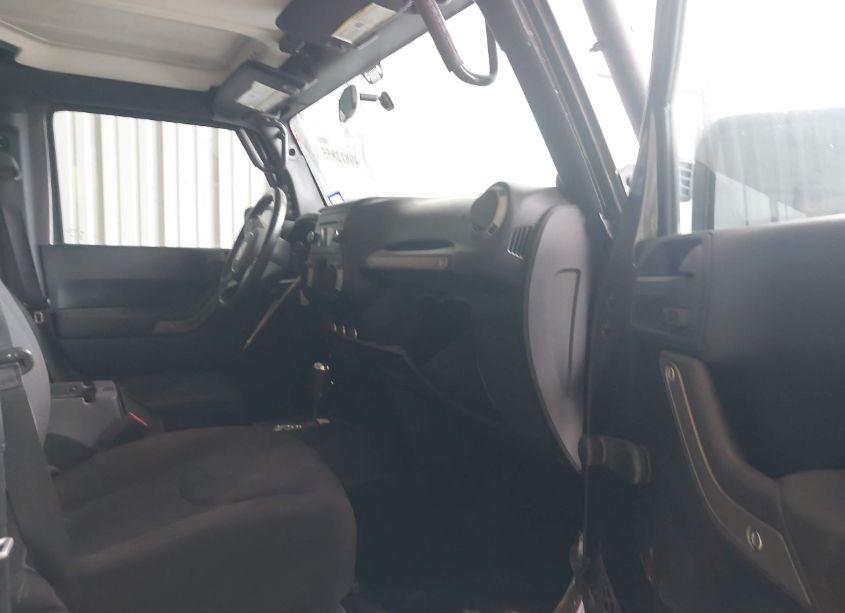 Photo 5 of 2014 Jeep Wrangler UNLIMITED SPORT (VIN 1C4BJWDG8EL243464)