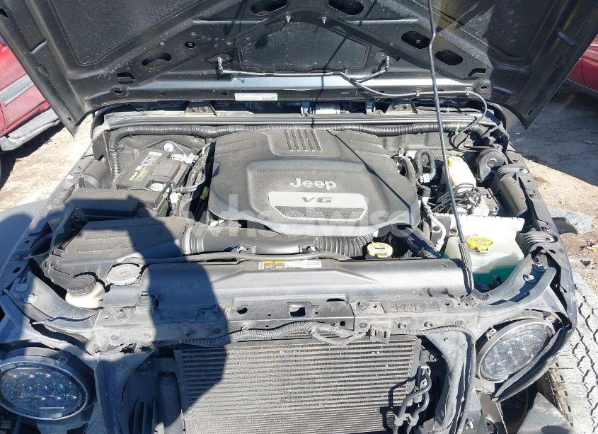 Photo 10 of 2014 Jeep Wrangler UNLIMITED SPORT (VIN 1C4BJWDG8EL307986)