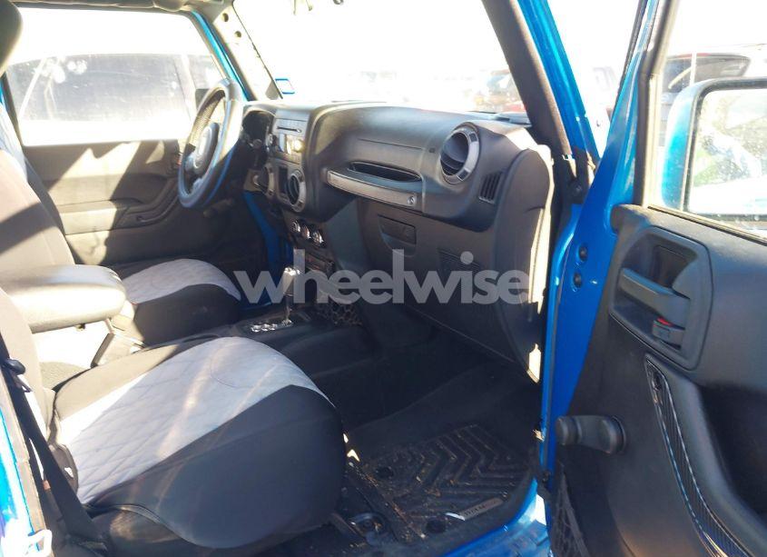 Photo 5 of 2015 Jeep Wrangler UNLIMITED SPORT (VIN 1C4BJWDG8FL513424)