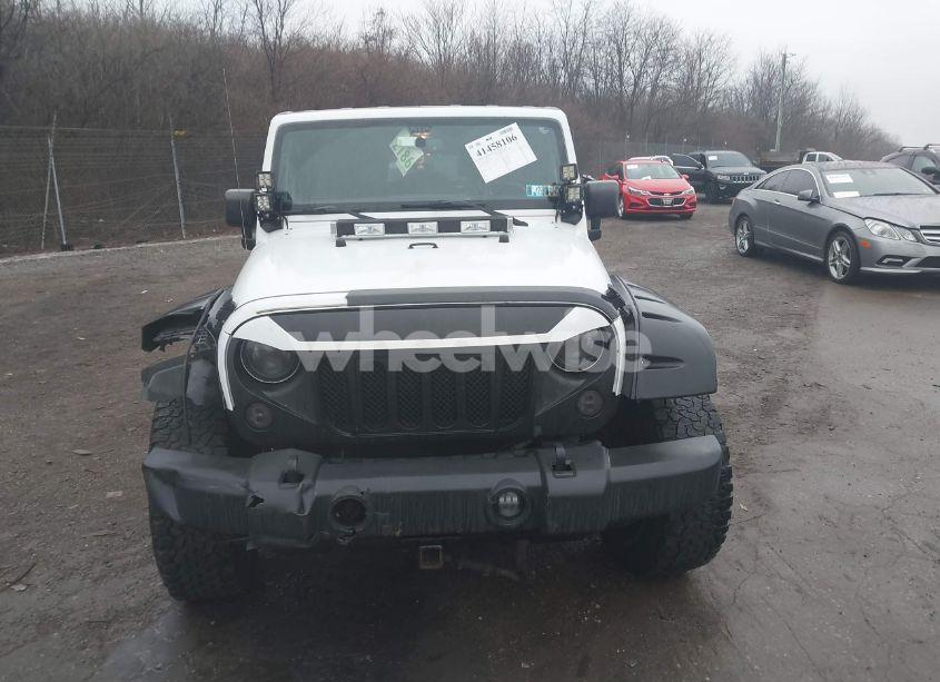 Photo 12 of 2015 Jeep Wrangler UNLIMITED SPORT (VIN 1C4BJWDG8FL519451)