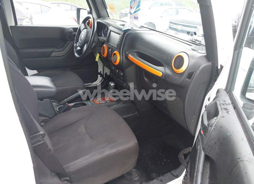 Photo 5 of 2015 Jeep Wrangler UNLIMITED SPORT (VIN 1C4BJWDG8FL640934)