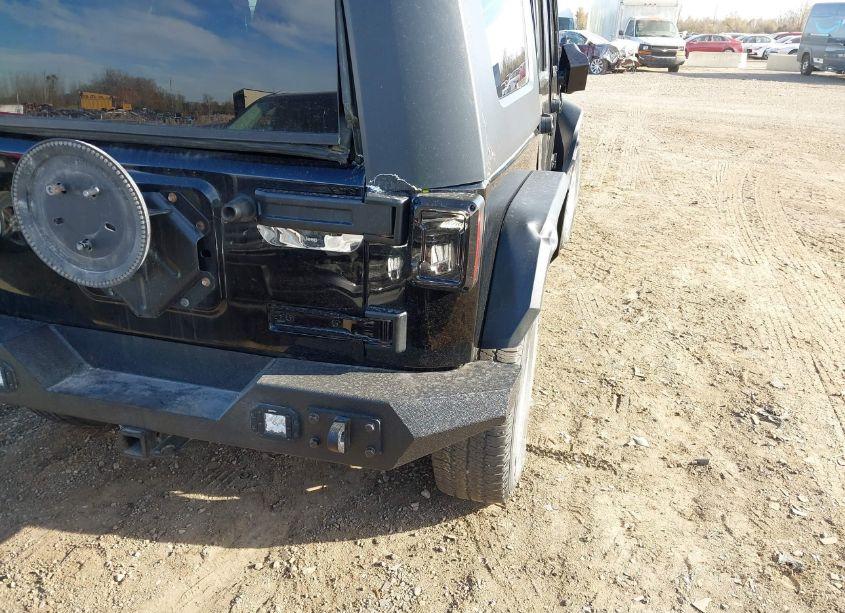 Photo 3 of 2016 Jeep Wrangler UNLIMITED SPORT (VIN 1C4BJWDG8GL106429)