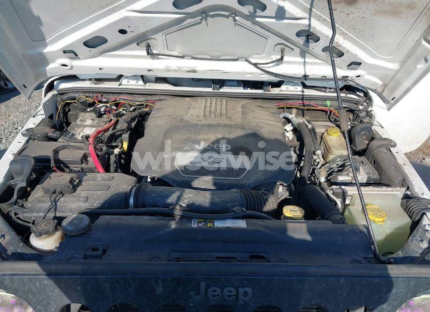 Photo 10 of 2016 Jeep Wrangler UNLIMITED BLACK BEAR (VIN 1C4BJWDG8GL111016)