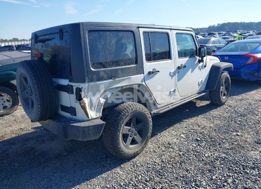 Photo 4 of 2016 Jeep Wrangler UNLIMITED BLACK BEAR (VIN 1C4BJWDG8GL111016)