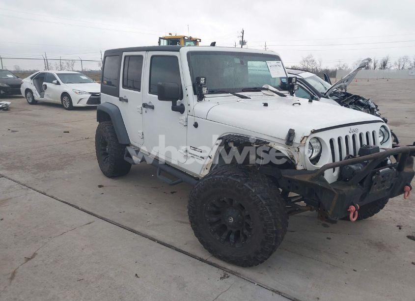 2016 Jeep Wrangler UNLIMITED SPORT (VIN 1C4BJWDG8GL243371) main photo