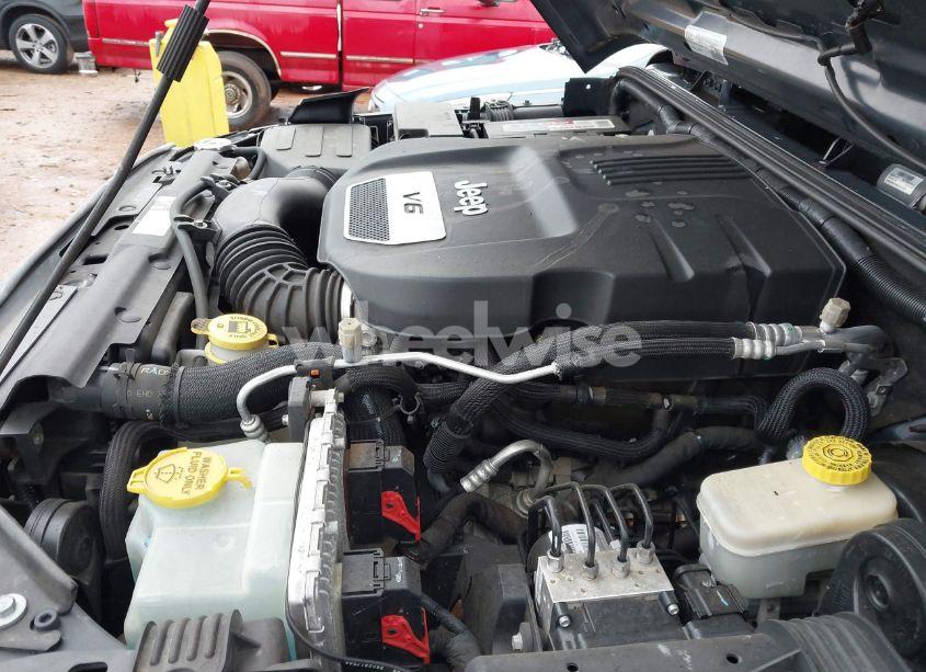 Photo 10 of 2016 Jeep Wrangler UNLIMITED SPORT (VIN 1C4BJWDG8GL269727)