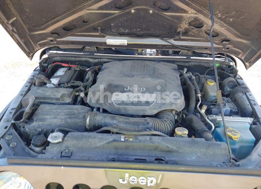 Photo 10 of 2017 Jeep Wrangler UNLIMITED SPORT 4X4 (VIN 1C4BJWDG8HL520876)