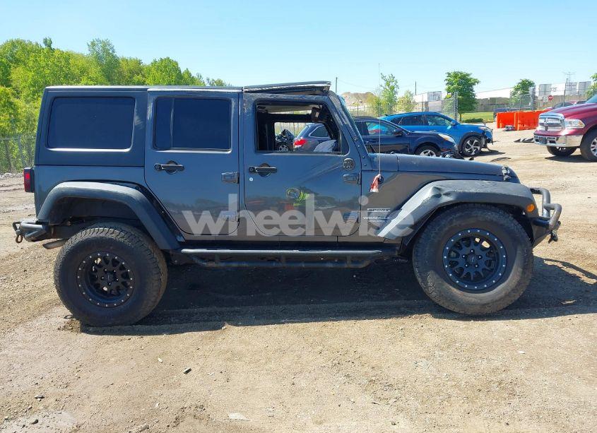 Photo 13 of 2017 Jeep Wrangler UNLIMITED SPORT 4X4 (VIN 1C4BJWDG8HL520876)