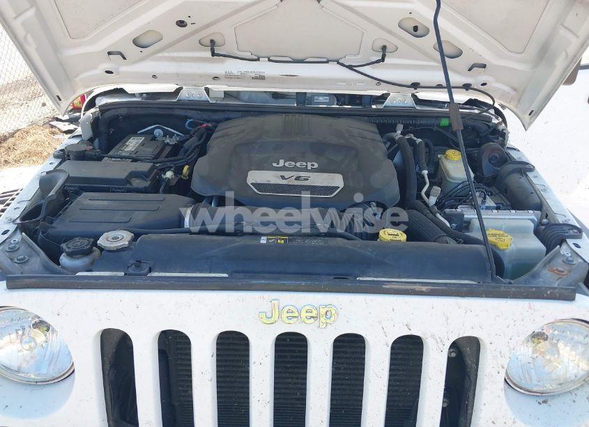 Photo 10 of 2017 Jeep Wrangler UNLIMITED SPORT 4X4 (VIN 1C4BJWDG8HL536673)