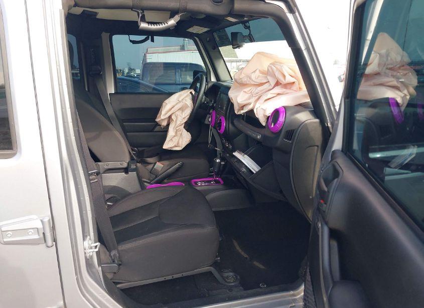 Photo 5 of 2017 Jeep Wrangler UNLIMITED SPORT 4X4 (VIN 1C4BJWDG8HL558463)