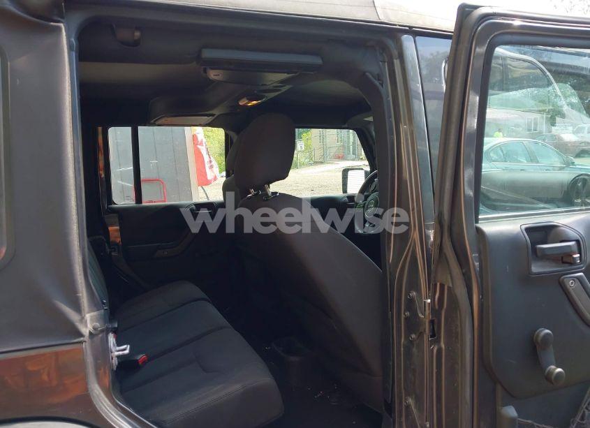 Photo 8 of 2017 Jeep Wrangler UNLIMITED SPORT 4X4 (VIN 1C4BJWDG8HL564909)