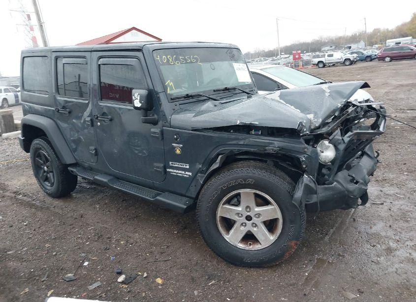 2017 Jeep Wrangler UNLIMITED SPORT 4X4 (VIN 1C4BJWDG8HL617236) main photo