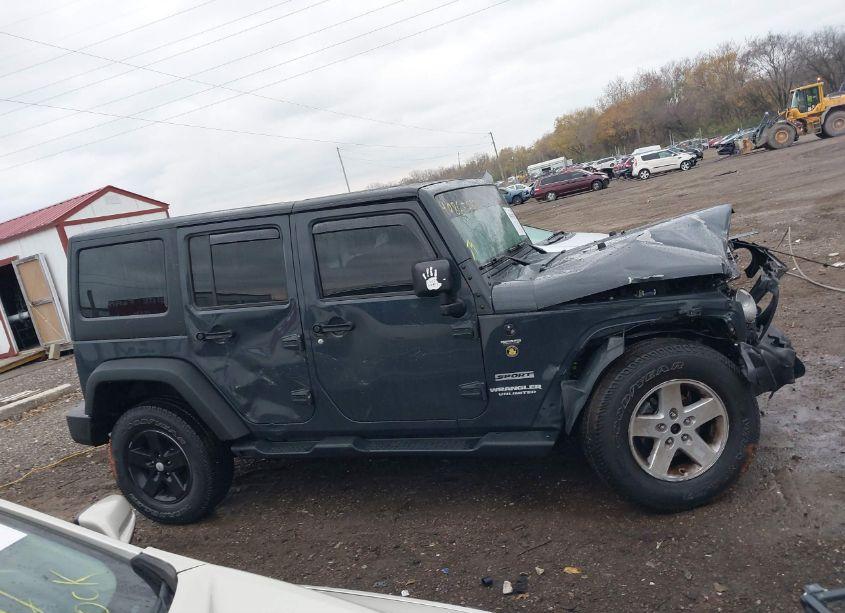 Photo 13 of 2017 Jeep Wrangler UNLIMITED SPORT 4X4 (VIN 1C4BJWDG8HL617236)