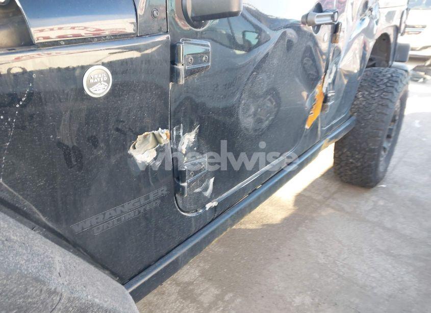 Photo 6 of 2017 Jeep Wrangler UNLIMITED BIG BEAR 4X4 (VIN 1C4BJWDG8HL695760)