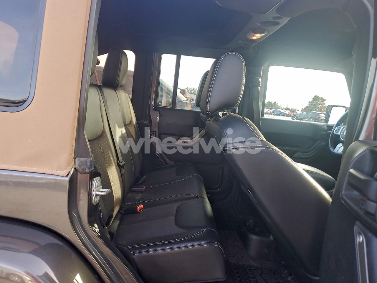 Photo 10 of 2018 JEEP WRANGLER UNLIMITED SPORT (VIN 1C4BJWDG8JL809777)