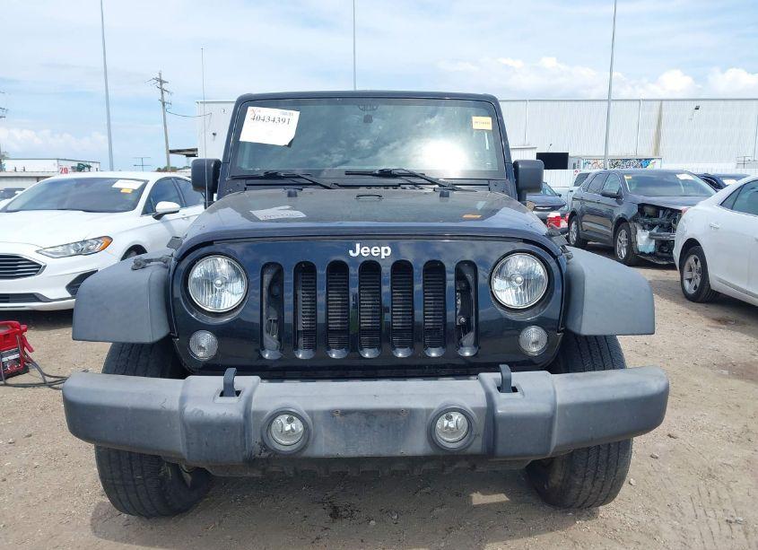 Photo 12 of 2018 Jeep Wrangler JK UNLIMITED SPORT S 4X4 (VIN 1C4BJWDG8JL835375)