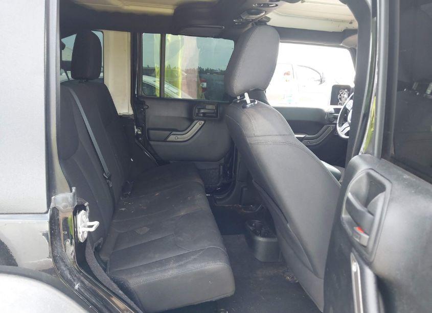 Photo 8 of 2018 Jeep Wrangler JK UNLIMITED SPORT S 4X4 (VIN 1C4BJWDG8JL835375)