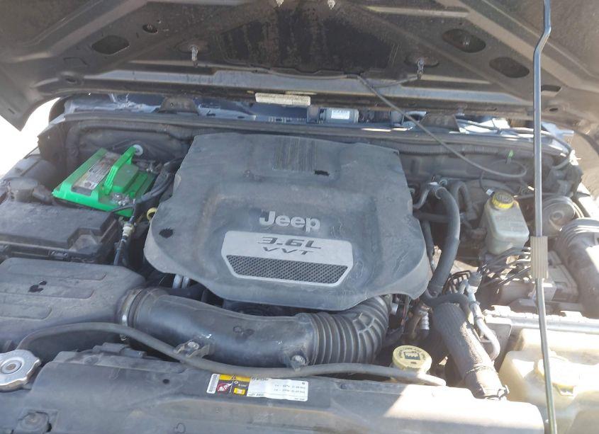 Photo 10 of 2013 Jeep Wrangler UNLIMITED SPORT (VIN 1C4BJWDG9DL673874)