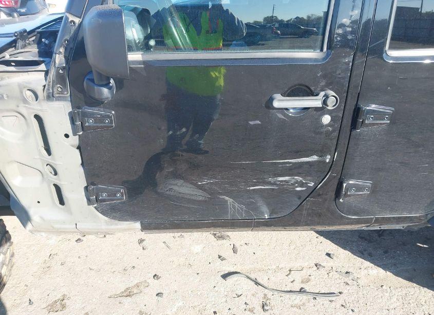 Photo 18 of 2013 Jeep Wrangler UNLIMITED SPORT (VIN 1C4BJWDG9DL673874)