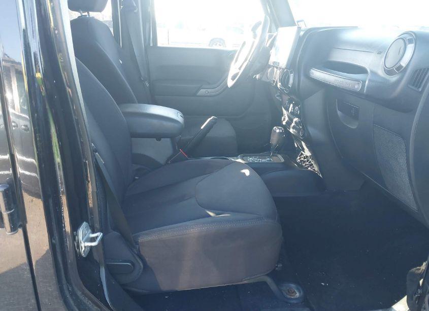 Photo 5 of 2013 Jeep Wrangler UNLIMITED SPORT (VIN 1C4BJWDG9DL673874)