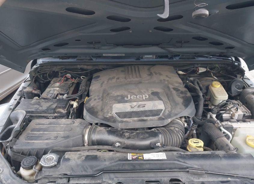 Photo 10 of 2014 Jeep Wrangler UNLIMITED SPORT (VIN 1C4BJWDG9EL277042)