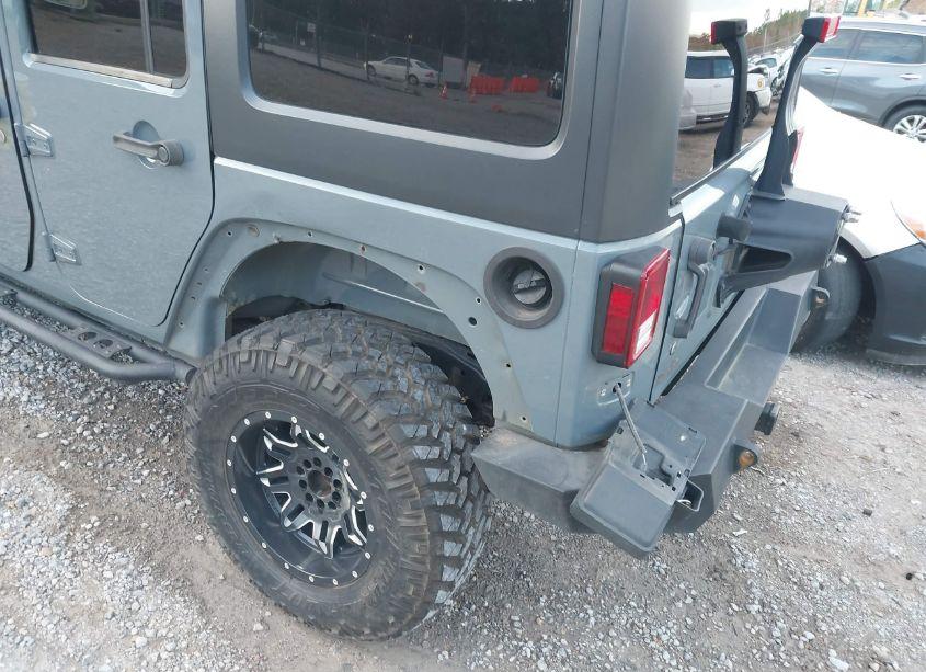 Photo 6 of 2014 Jeep Wrangler UNLIMITED SPORT (VIN 1C4BJWDG9EL277042)
