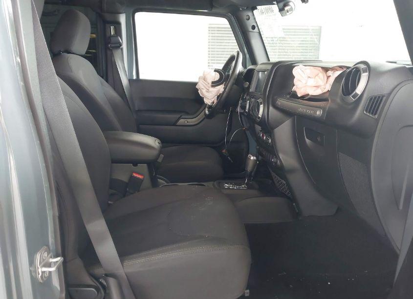 Photo 5 of 2015 Jeep Wrangler UNLIMITED SPORT (VIN 1C4BJWDG9FL619333)