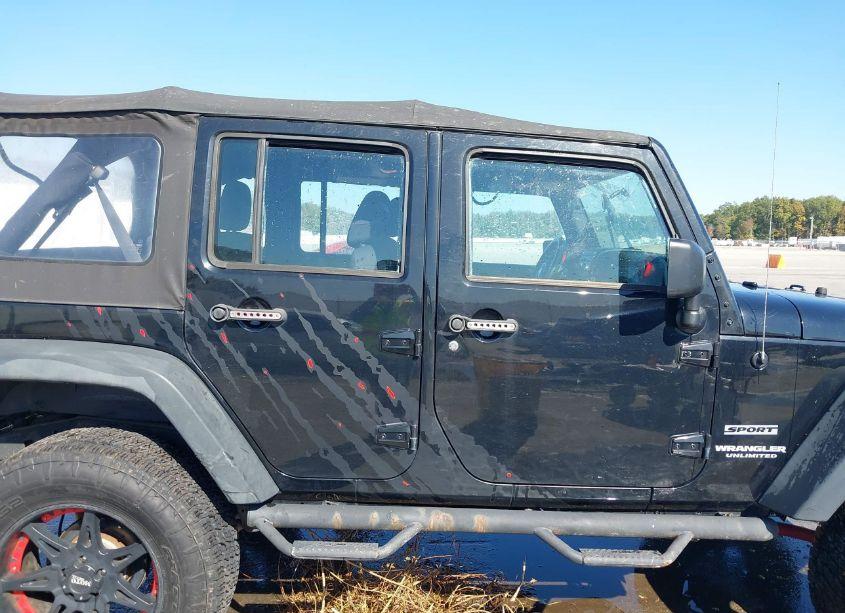 Photo 13 of 2015 Jeep Wrangler UNLIMITED SPORT (VIN 1C4BJWDG9FL641042)