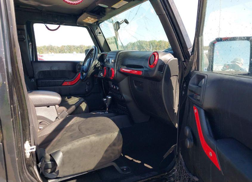 Photo 5 of 2015 Jeep Wrangler UNLIMITED SPORT (VIN 1C4BJWDG9FL641042)