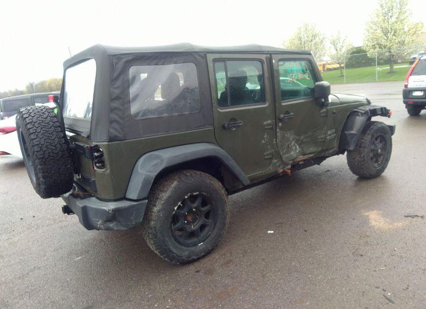 Photo 4 of 2016 Jeep Wrangler UNLIMITED SPORT (VIN 1C4BJWDG9GL113101)