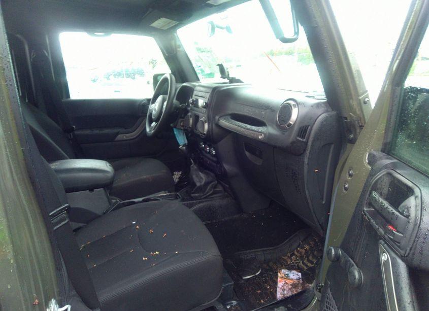 Photo 5 of 2016 Jeep Wrangler UNLIMITED SPORT (VIN 1C4BJWDG9GL113101)