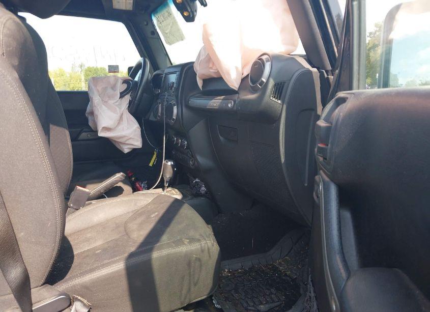 Photo 5 of 2016 Jeep Wrangler UNLIMITED SPORT (VIN 1C4BJWDG9GL123062)