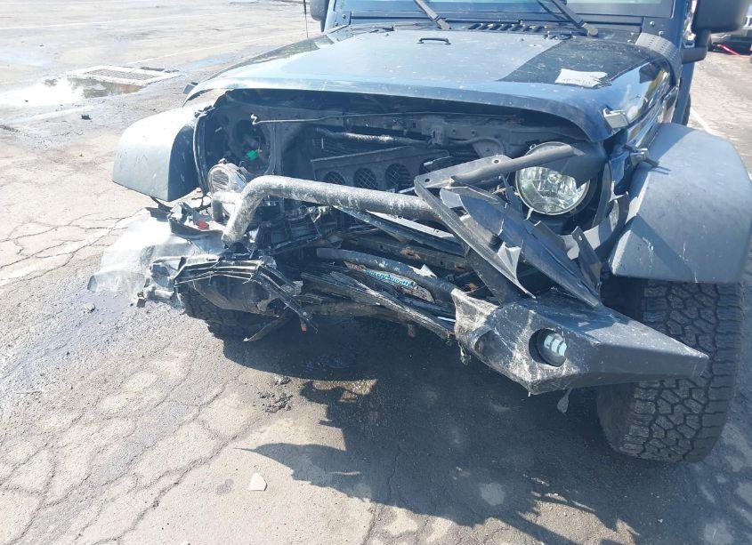 Photo 6 of 2016 Jeep Wrangler UNLIMITED SPORT (VIN 1C4BJWDG9GL123062)