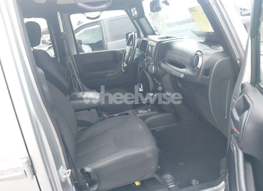 Photo 5 of 2016 Jeep Wrangler UNLIMITED SPORT (VIN 1C4BJWDG9GL171211)