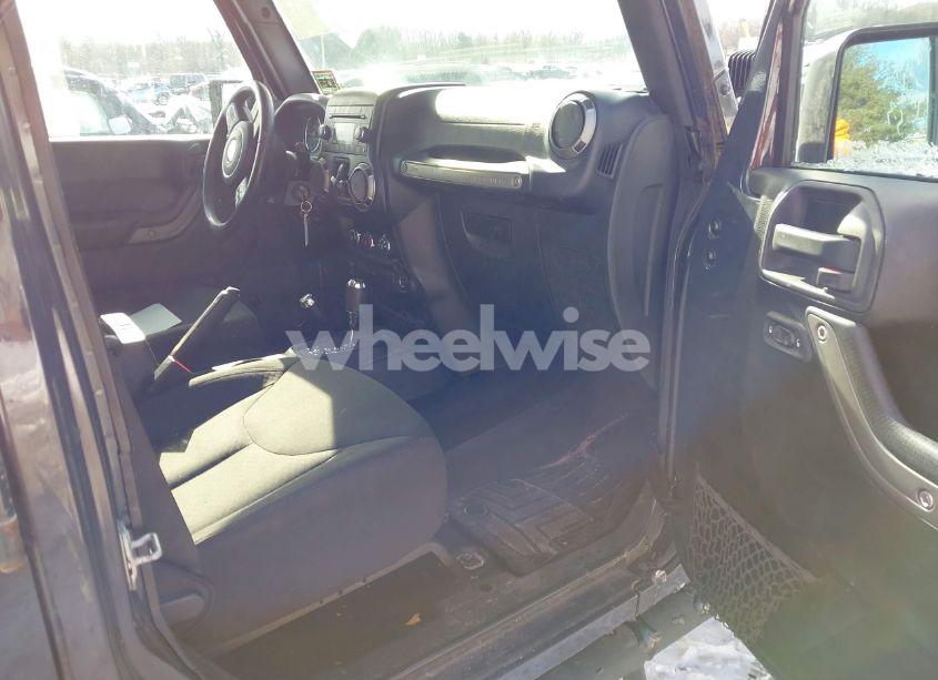 Photo 5 of 2016 Jeep Wrangler UNLIMITED SPORT (VIN 1C4BJWDG9GL231245)