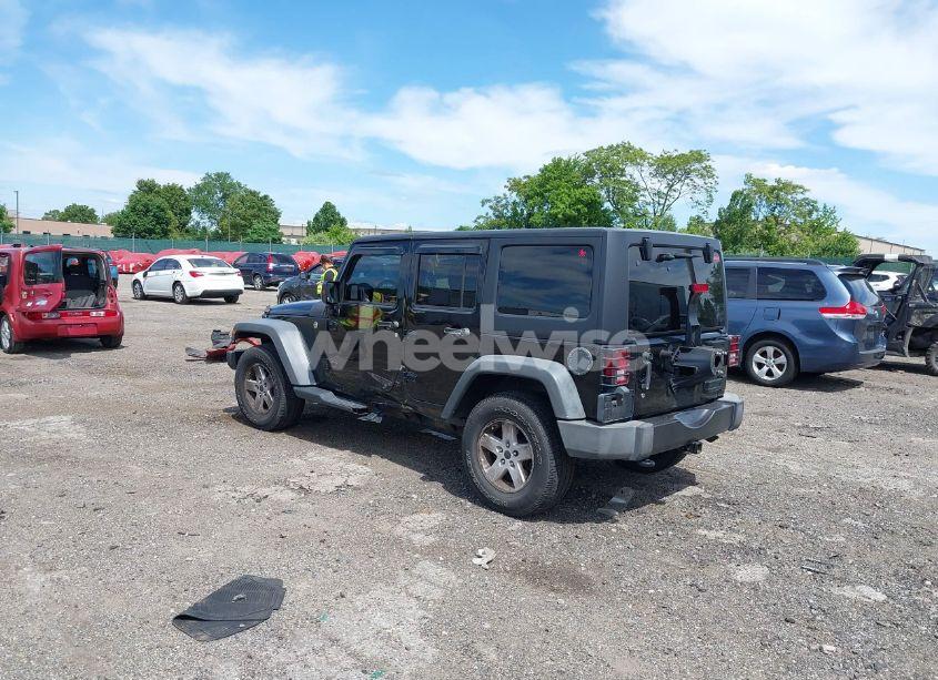 Photo 3 of 2016 Jeep Wrangler UNLIMITED SPORT (VIN 1C4BJWDG9GL292093)