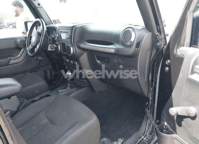 Photo 5 of 2016 Jeep Wrangler UNLIMITED SPORT (VIN 1C4BJWDG9GL292093)