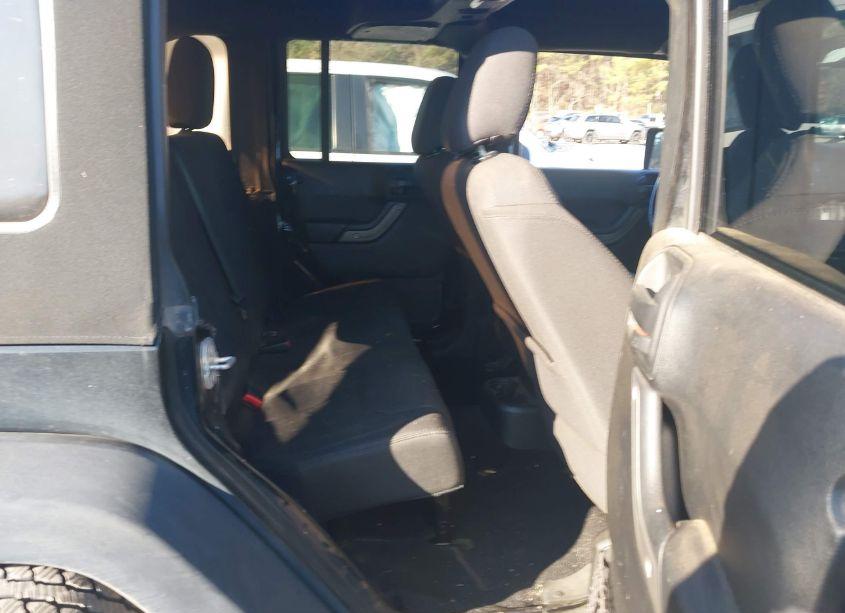 Photo 8 of 2017 Jeep Wrangler UNLIMITED SPORT 4X4 (VIN 1C4BJWDG9HL554745)