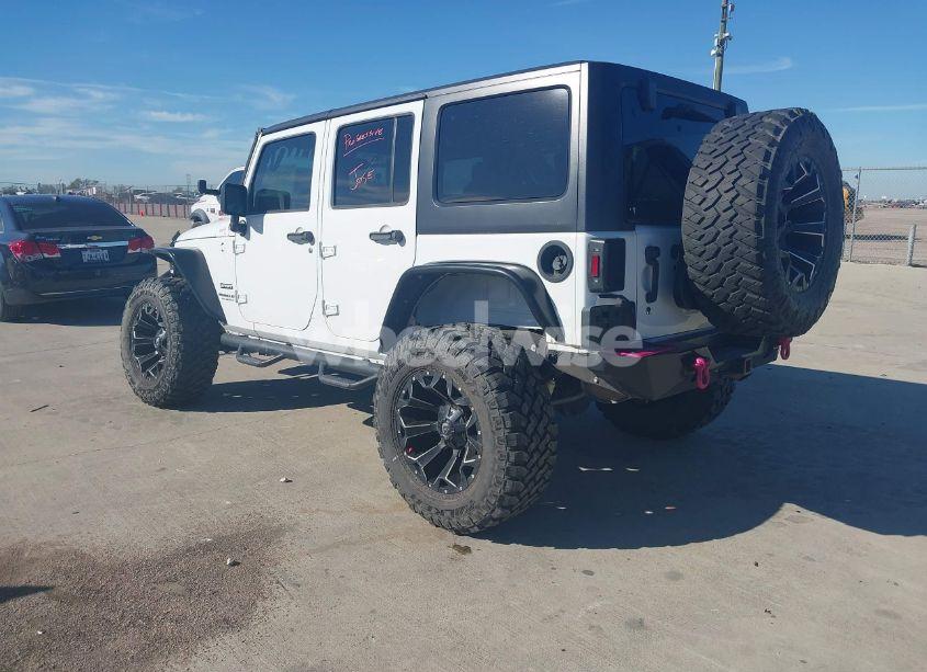 Photo 3 of 2017 Jeep Wrangler UNLIMITED SPORT 4X4 (VIN 1C4BJWDG9HL739300)