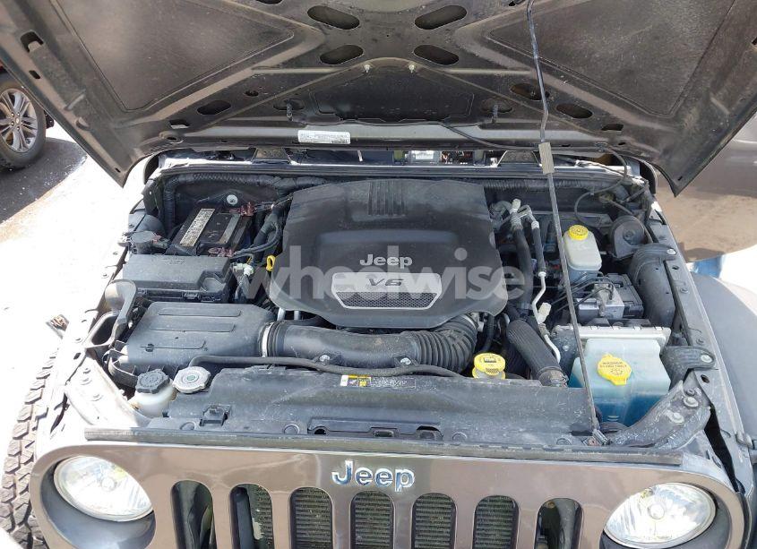 Photo 10 of 2018 Jeep Wrangler JK UNLIMITED SPORT S 4X4 (VIN 1C4BJWDG9JL804801)