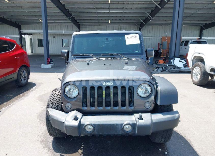 Photo 13 of 2018 Jeep Wrangler JK UNLIMITED SPORT S 4X4 (VIN 1C4BJWDG9JL804801)