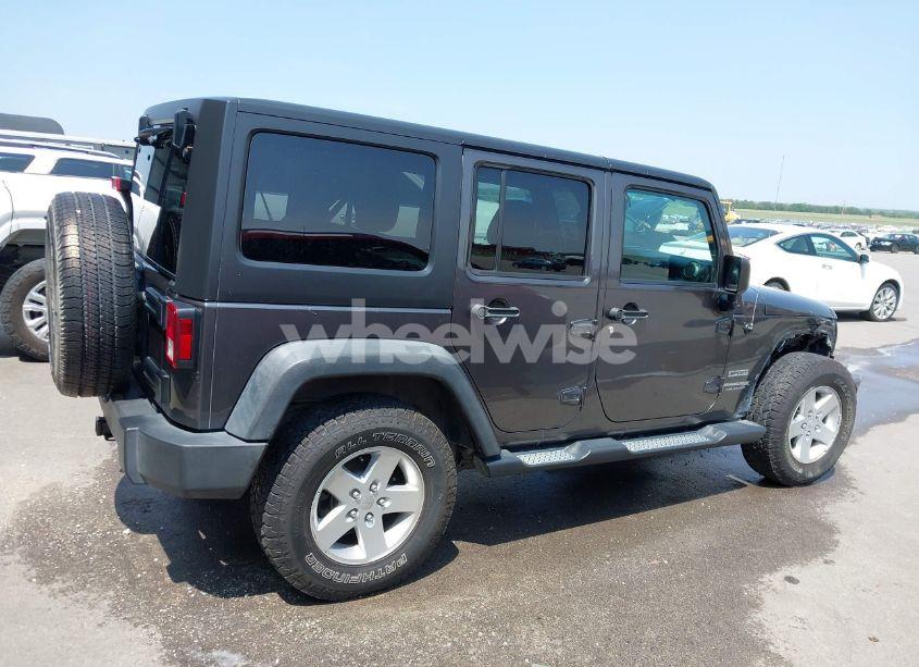 Photo 14 of 2018 Jeep Wrangler JK UNLIMITED SPORT S 4X4 (VIN 1C4BJWDG9JL804801)