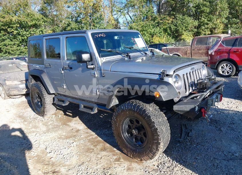 2018 Jeep Wrangler JK UNLIMITED SPORT S 4X4 (VIN 1C4BJWDG9JL860379) main photo