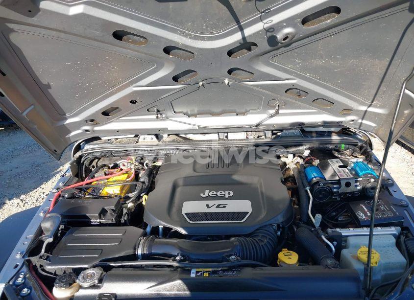 Photo 10 of 2018 Jeep Wrangler JK UNLIMITED SPORT S 4X4 (VIN 1C4BJWDG9JL860379)