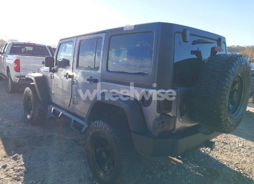 Photo 3 of 2018 Jeep Wrangler JK UNLIMITED SPORT S 4X4 (VIN 1C4BJWDG9JL860379)