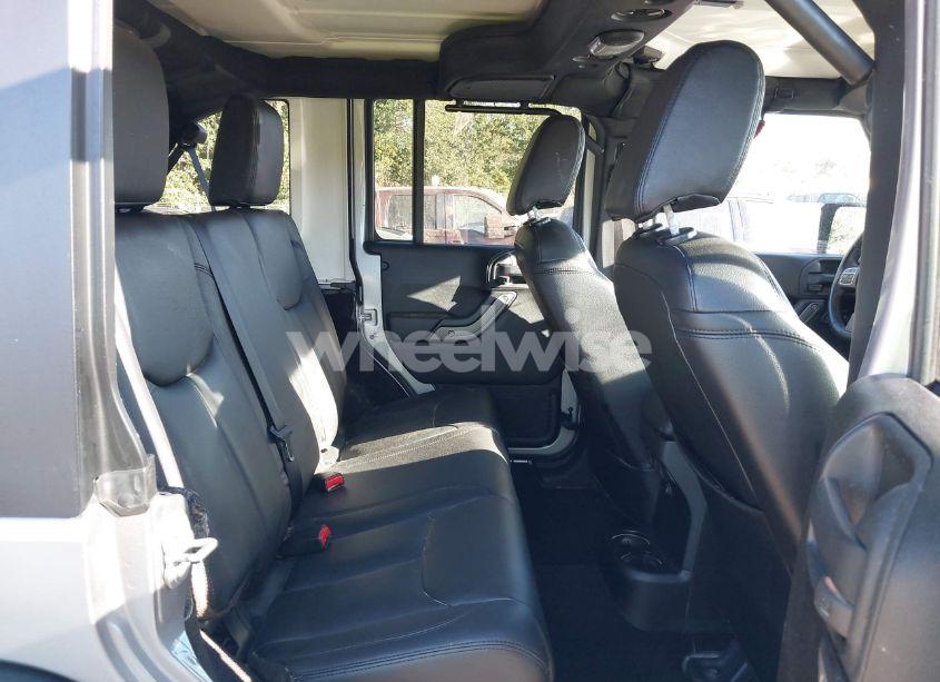 Photo 8 of 2018 Jeep Wrangler JK UNLIMITED SPORT S 4X4 (VIN 1C4BJWDG9JL860379)