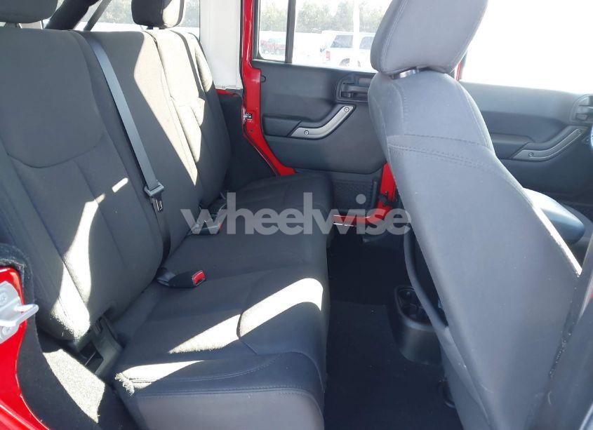 Photo 8 of 2018 Jeep Wrangler JK UNLIMITED SPORT S 4X4 (VIN 1C4BJWDG9JL874850)