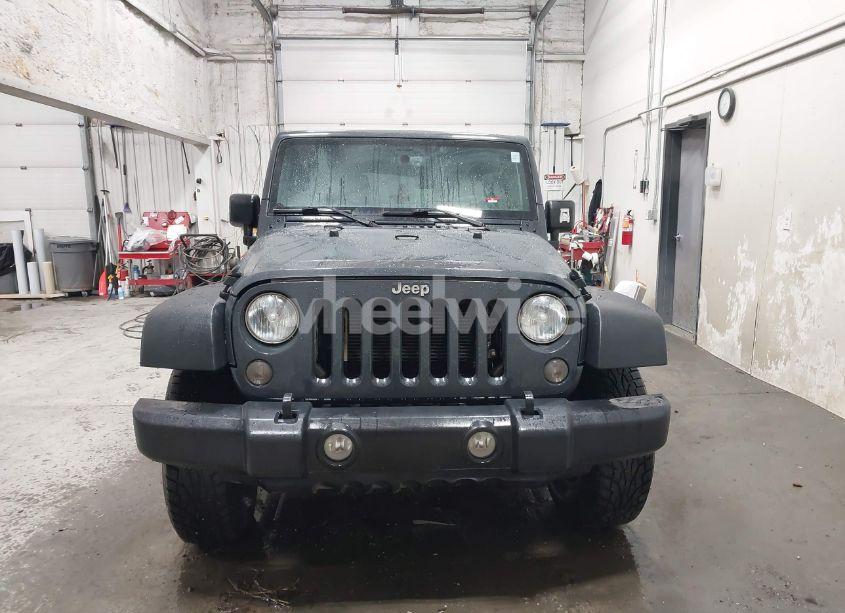 Photo 13 of 2018 Jeep Wrangler JK UNLIMITED SPORT S 4X4 (VIN 1C4BJWDG9JL890272)