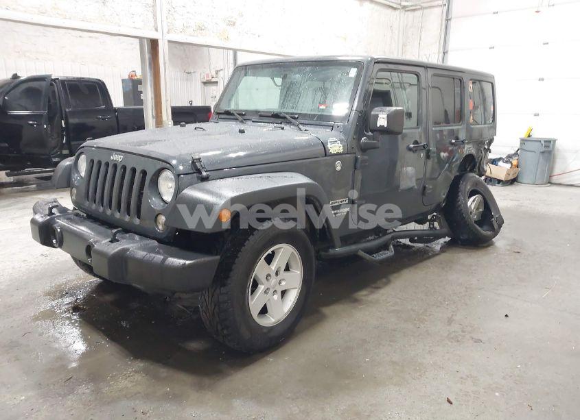 Photo 2 of 2018 Jeep Wrangler JK UNLIMITED SPORT S 4X4 (VIN 1C4BJWDG9JL890272)